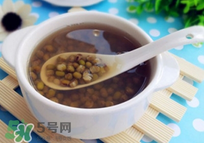 吃菠蘿舌頭麻怎么回事？吃菠蘿舌頭麻是過敏嗎