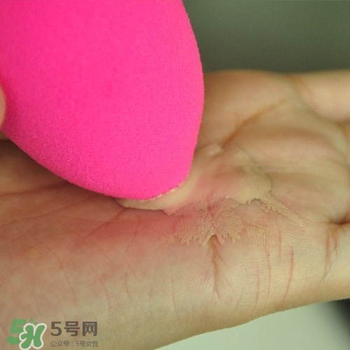 美妝蛋可以用香皂洗嗎？美妝蛋可以用肥皂洗嗎？
