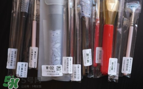 受受狼家的刷子怎么樣？受受狼化妝刷好用嗎