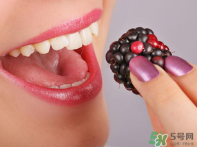 吃桑葚會(huì)拉黑便嗎？吃桑葚大便黑色怎么回事？