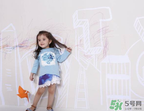 寶寶四月份穿什么衣服？四月份怎么給寶寶穿衣服？