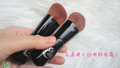 艾諾琪化妝刷怎么樣？艾諾琪化妝刷和受受狼哪家好？