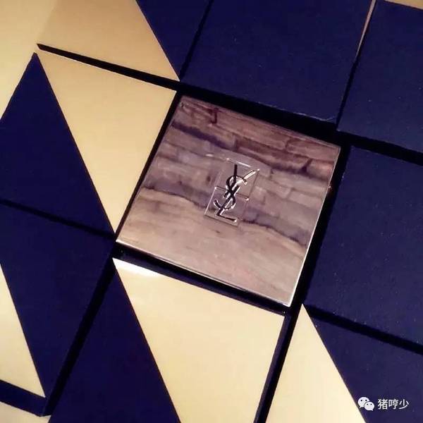 ysl蕾絲氣墊粉餅怎么樣？ysl蕾絲氣墊粉餅好用嗎？