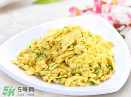 香椿可以炒鵝蛋嗎？香椿和鵝蛋能一起吃嗎？