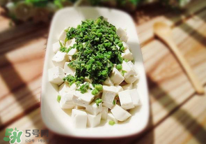香椿拌豆腐可以隔夜吃嗎？隔夜的香椿拌豆腐能吃嗎？