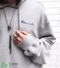 champion衣服什么價(jià)位？champion衛(wèi)衣正品多少錢？