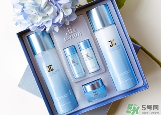 jayjun水乳套盒粉色藍色那個好？jayjun水乳粉色藍色區(qū)別
