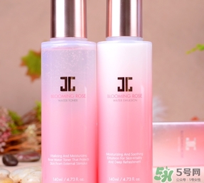 jayjun水乳套盒粉色藍色那個好？jayjun水乳粉色藍色區(qū)別