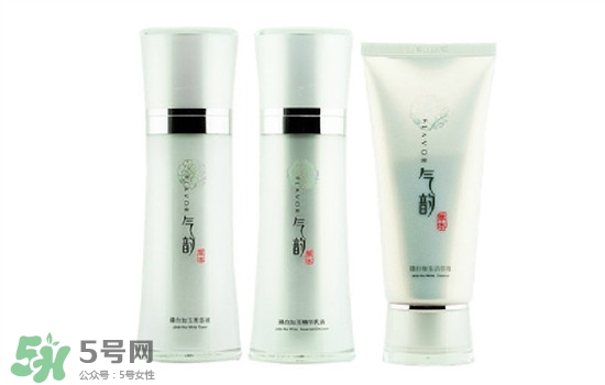 韓束和百雀羚哪個(gè)好？韓束和百雀羚哪個(gè)更補(bǔ)水？