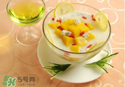 香椿和酸奶能一起吃嗎？香椿能和酸奶一起吃嗎？
