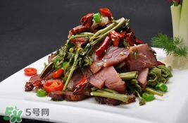 香椿和雞肉可同吃嗎？香椿和雞肉能一起吃嗎？