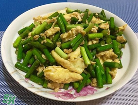 蒜苗能和雞蛋一起吃嗎？蒜苗可以炒雞蛋嗎？