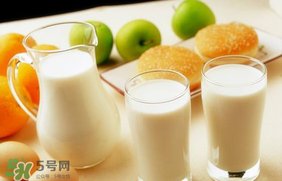 香椿和豆?jié){能一起吃嗎？喝豆?jié){可以吃香椿炒雞蛋嗎？