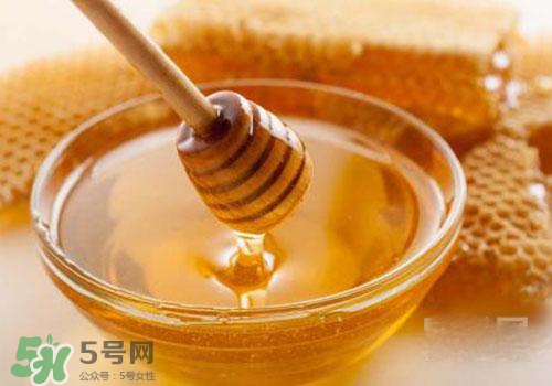 桃花茶可以加蜂蜜嗎？桃花茶可以和蜂蜜一起喝嗎？