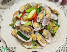 花甲發(fā)臭還能吃嗎？花甲買回來有點臭可以吃嗎？