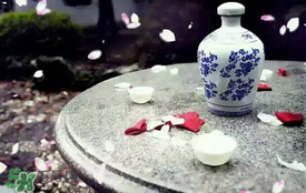 桃花醉酒好喝嗎？喝桃花醉酒有什么好處？