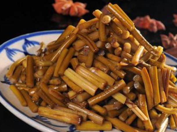 怎樣腌蒜苔才好吃？家常腌蒜苔的方法