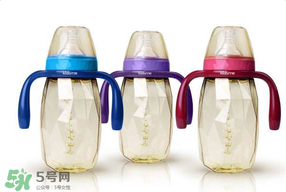 奶瓶能用洗潔精洗嗎？洗潔精能洗奶瓶嗎？