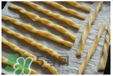 適合寶寶吃的小餅干怎么做？寶寶能吃的小餅干怎么做？