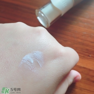 資生堂悅薇和怡麗絲爾哪個(gè)好？資生堂悅薇和怡麗絲爾對(duì)比