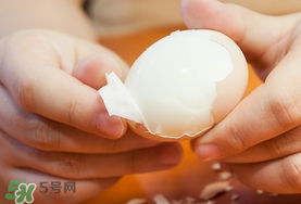 蝦爬子能和雞蛋一起吃嗎？蝦爬子和雞蛋能同吃嗎？