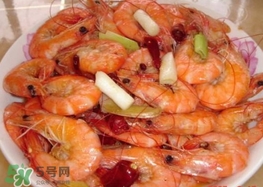 油悶大蝦怎么做？油燜大蝦的做法