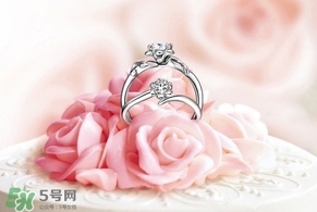 lovelove戒指是什么牌子？lovelove真愛(ài)之花戒指多少錢？
