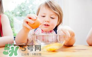 為什么不能給寶寶吃果凍？寶寶千萬不能吃的5種危險食物
