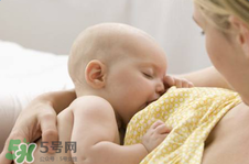 胸很大奶水卻很少怎么回事？胸大卻沒有奶水該怎么辦？