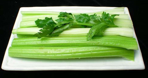 西芹是芹菜嗎？西芹和芹菜的區(qū)別