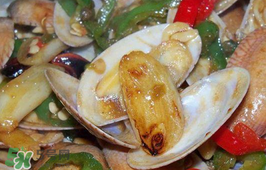 花甲能和白酒一起吃嗎？花甲和白酒在一起會食物中毒嗎？