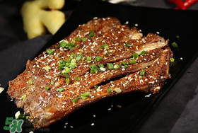 花甲和羊肉能一起吃嗎？羊肉可以和花甲一起吃嗎？
