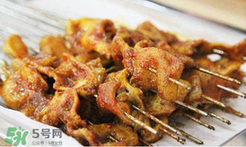 花甲和羊肉能一起吃嗎？羊肉可以和花甲一起吃嗎？