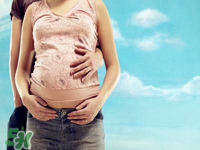 孕婦摸肚子對胎兒有什么危害嗎？孕婦摸肚子的正確方法？