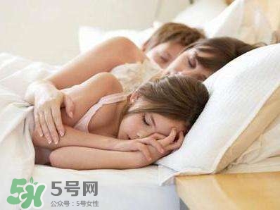 和老公愛(ài)愛(ài)時(shí)被孩子發(fā)現(xiàn)怎么辦？和老公愛(ài)愛(ài)的囧事