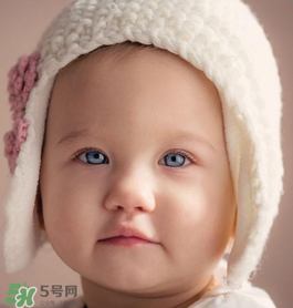 寶寶濕疹可以涂郁美凈嗎？ 寶寶濕疹涂什么管用？