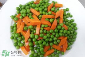 豌豆可以和胡蘿卜一起吃嗎？豌豆和胡蘿卜能一起吃嗎？