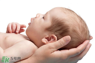 孩子發(fā)燒到39度該怎么辦？ 孩子39度能用物理降溫嗎？