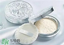 雪肌精2017限定蜜粉餅在哪買(mǎi)?雪肌精限定雪花蜜粉餅發(fā)售時(shí)間