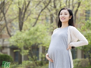 孕婦裝怎么選？孕婦裝怎么搭配好看？