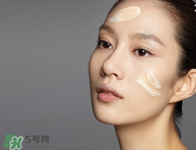 粉底液可以涂在眼部嗎？粉底液涂在眼部有什么危害？