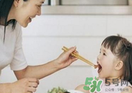 奶酪酸奶能給寶寶補(bǔ)鈣嗎？如何為寶寶選擇奶制品補(bǔ)鈣？