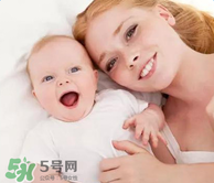 產(chǎn)后皮膚干燥起皮又很癢是怎么回事？生完小孩后皮膚特干怎么辦？