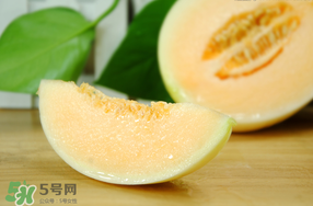香瓜和菠蘿能一起吃嗎？香瓜和菠蘿可以吃嗎？