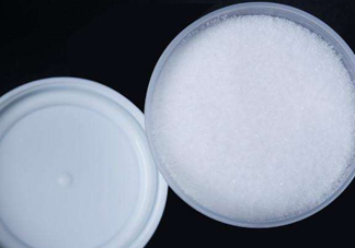 鹽水洗鼻用什么鹽？鹽水洗鼻可以用食鹽嗎？