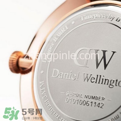 dw丹尼爾惠靈頓手表怎么調時間？dw手表怎么沒有日期