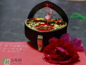 母親節(jié)要不要給男朋友媽媽買禮物？母親節(jié)送男友媽媽禮物
