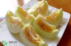 甜瓜能和酸奶一起吃嗎？吃完甜瓜可以喝酸奶嗎？