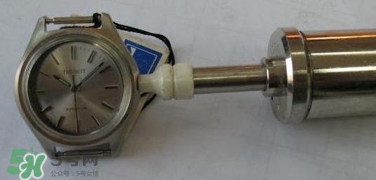 dw手表怎么打開(kāi)？dw手表怎么打開(kāi)表殼