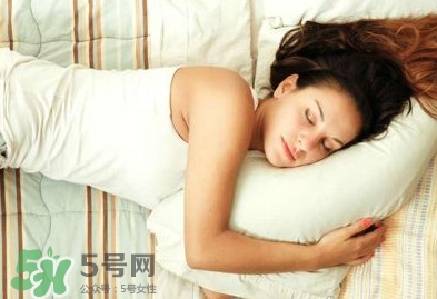 女人打鼾是什么原因？女人睡覺打鼾的原因